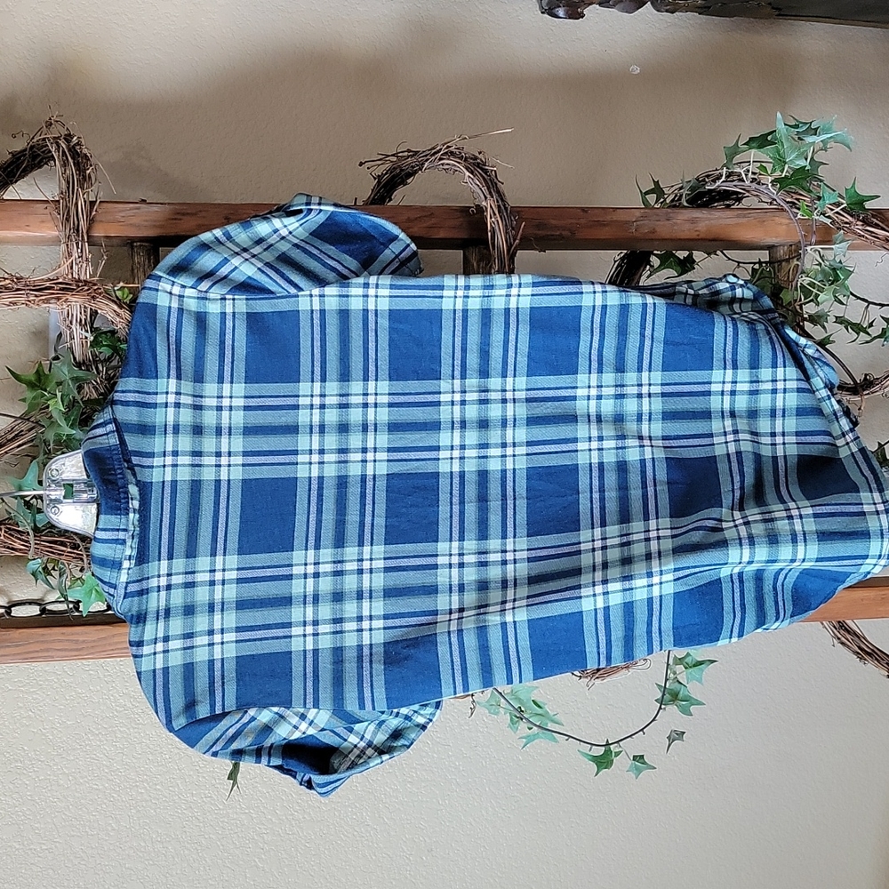Passport Button Down Top - Picture 2 of 2